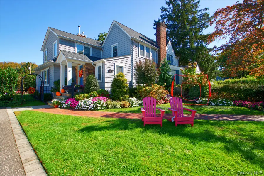 112 Bromleigh Road, Stewart Manor, NY 11530 - Image #2