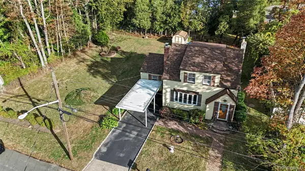 77 Duke Street, Deer Park, NY 11729