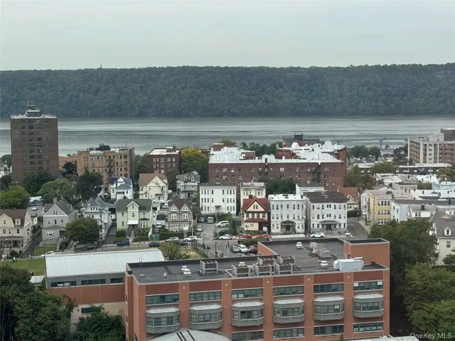 47 Alta #6G, Yonkers, NY 10705 - Image #2