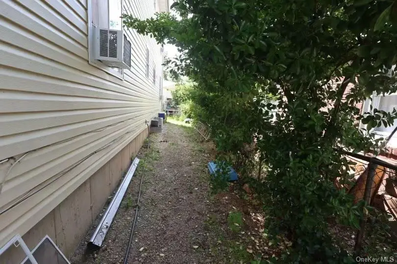 15 Harriet Avenue, Hempstead, NY 11550 - Image #3