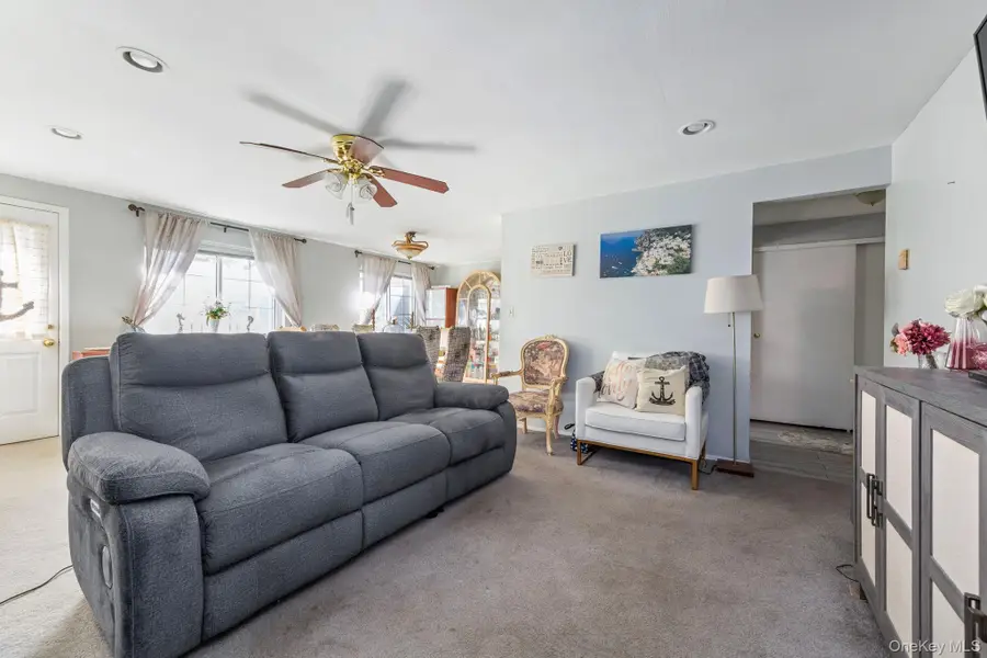 1233 Melville Road #54, Farmingdale, NY 11735 - Image #2