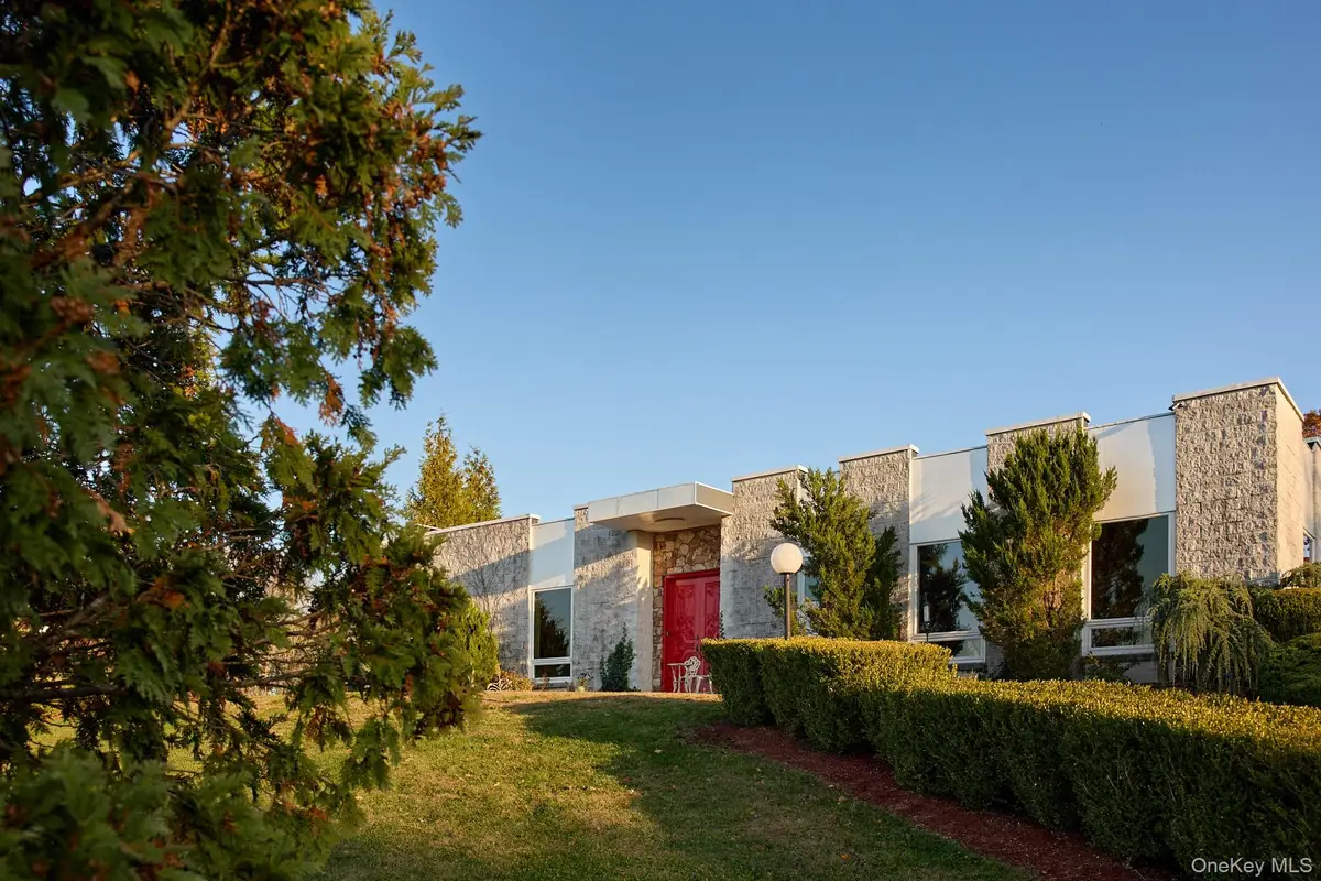 27 Westview Drive, Wallkill, NY 12589 - Image #1