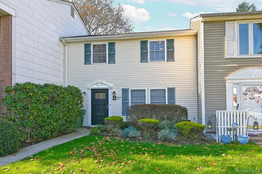 8 Norfolk Court, Coram, NY 11727 - Image #2