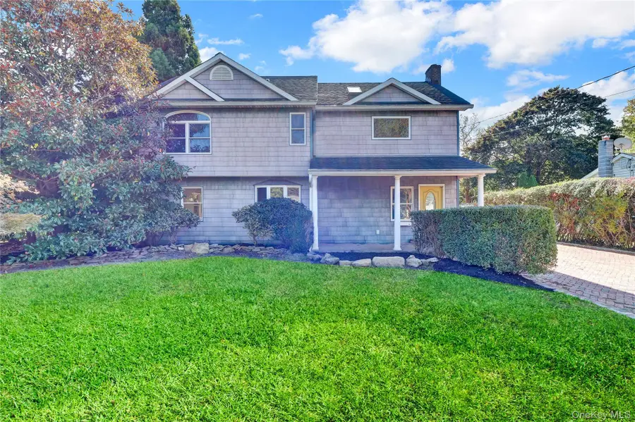 34 Woodberry Road, East Patchogue, NY 11772 - Image #2