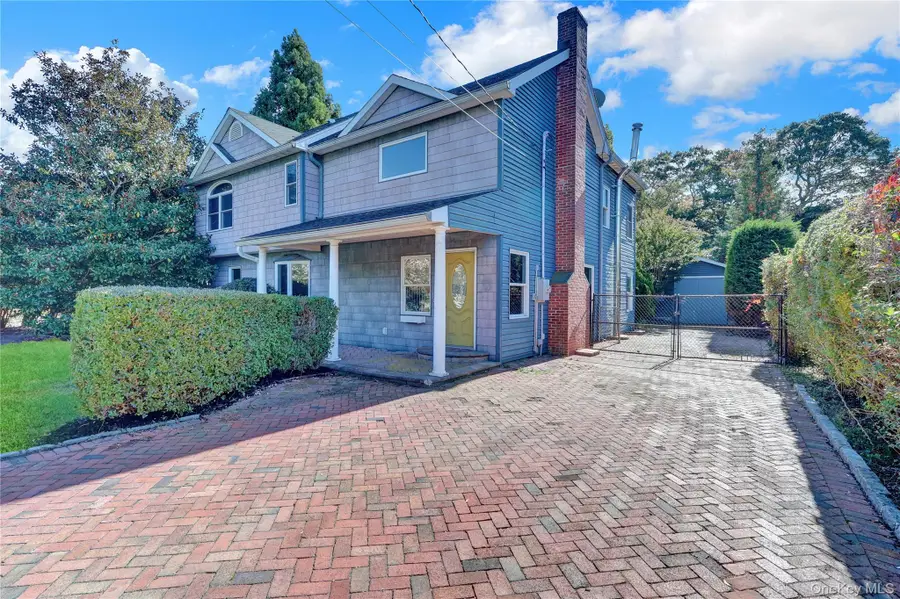 34 Woodberry Road, East Patchogue, NY 11772 - Image #3