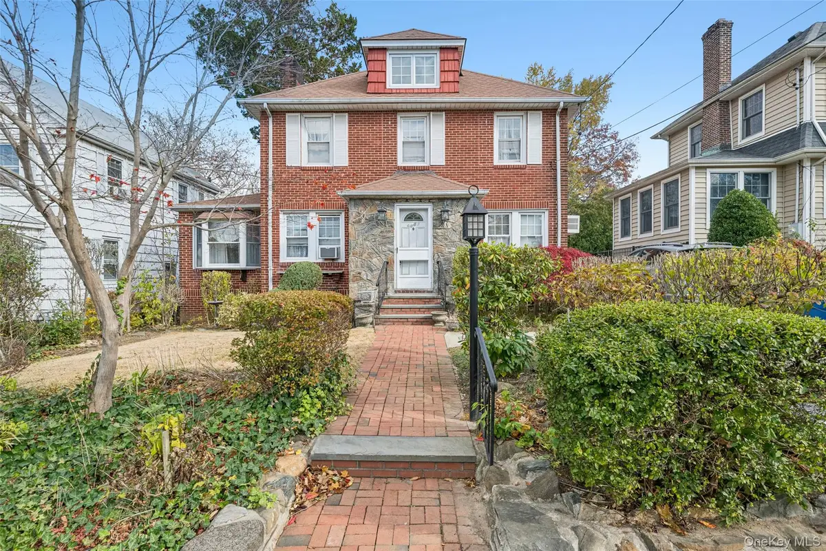 4607 Concord Avenue, Great Neck, NY 11020 - Image #1