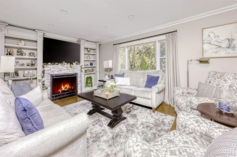 51 Woodland Drive, Suffern, NY 10901 - Image #2