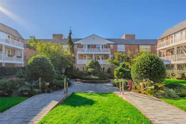 120 Morris Avenue #B5, Rockville Centre, NY 11570