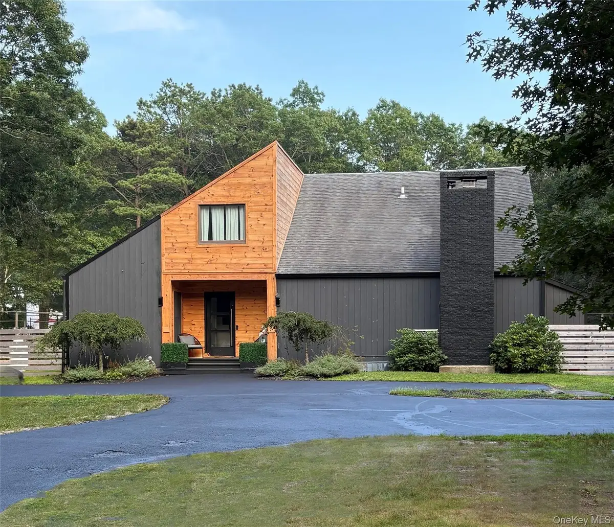 12 N Quarter Road, Westhampton, NY 11977 - Image #1