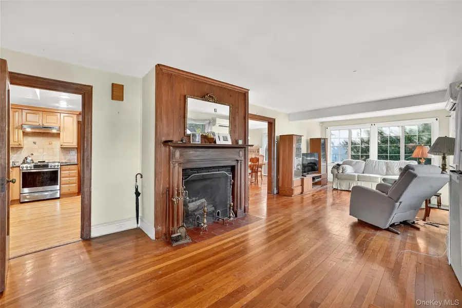 10 Edna Street, White Plains, NY 10606 - #2