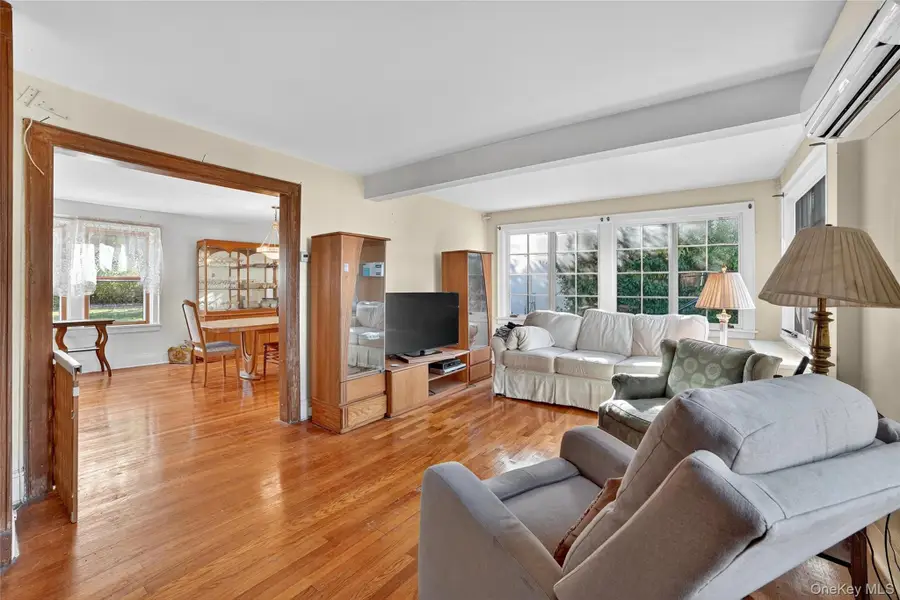 10 Edna Street, White Plains, NY 10606 - #3