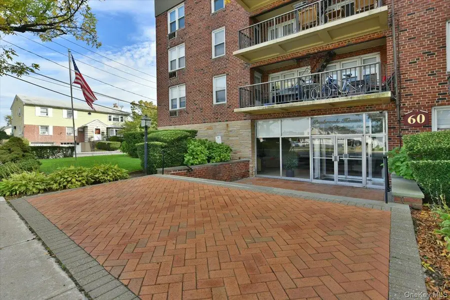 60 Hempstead Avenue #1H, Lynbrook, NY 11563 - Image #2