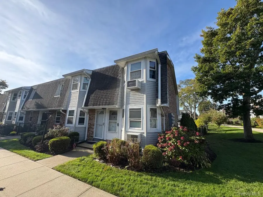 204 Millard Avenue #204, West Babylon, NY 11704 - Image #3