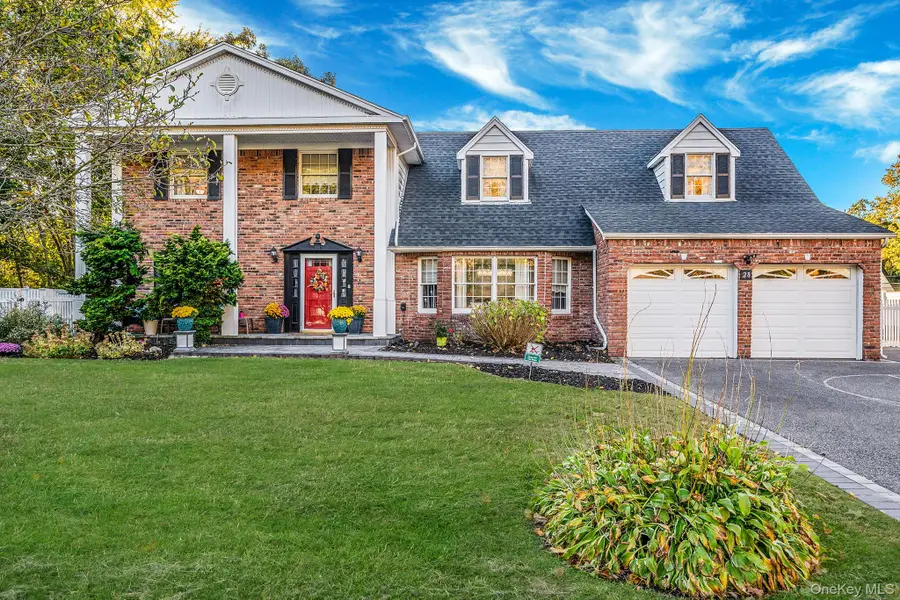 28 Winfield Davis Drive, Coram, NY 11727 - Image #3