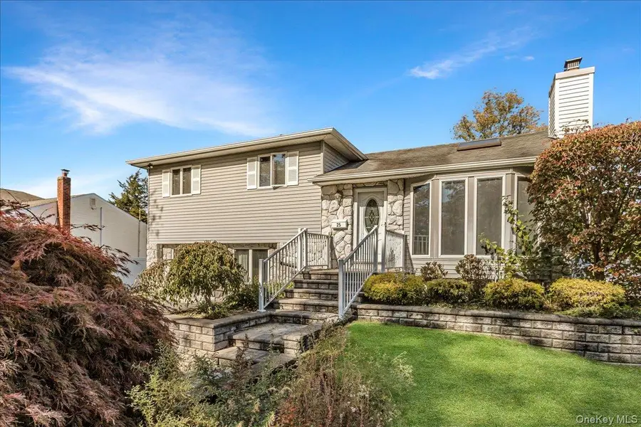 25 Estate Road, Smithtown, NY 11787 - Image #3