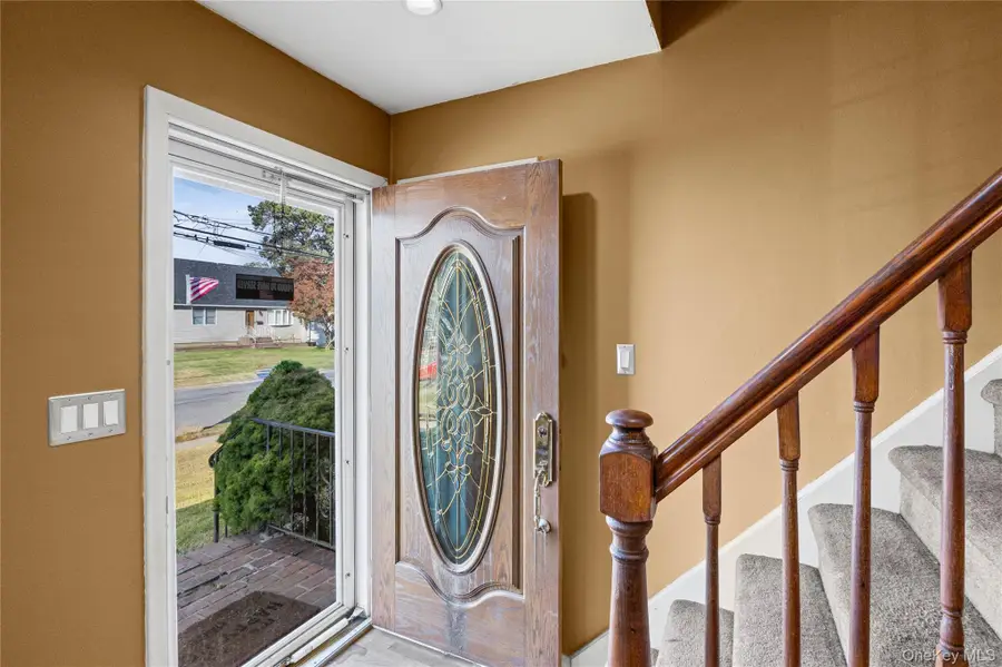 108 N Richmond Avenue, Massapequa, NY 11758 - Image #3