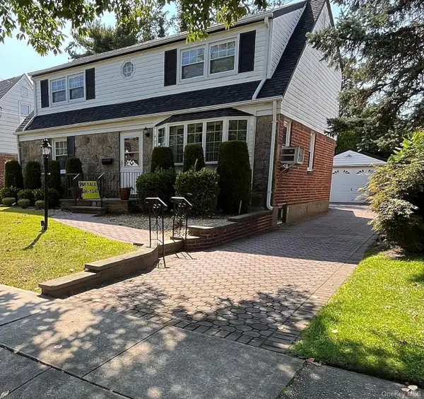 477 Emory Road, Mineola, NY 11501