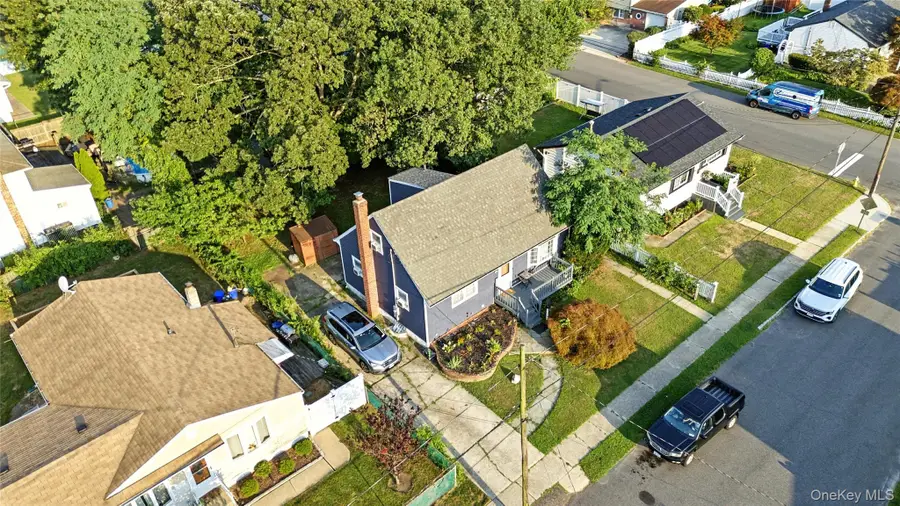 111 Sherbrooke Road, West Babylon, NY 11704 - Image #2