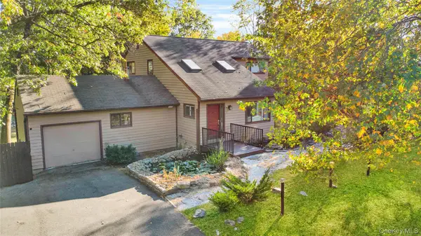 26 Hillside Terrace, Wallkill, NY 12589