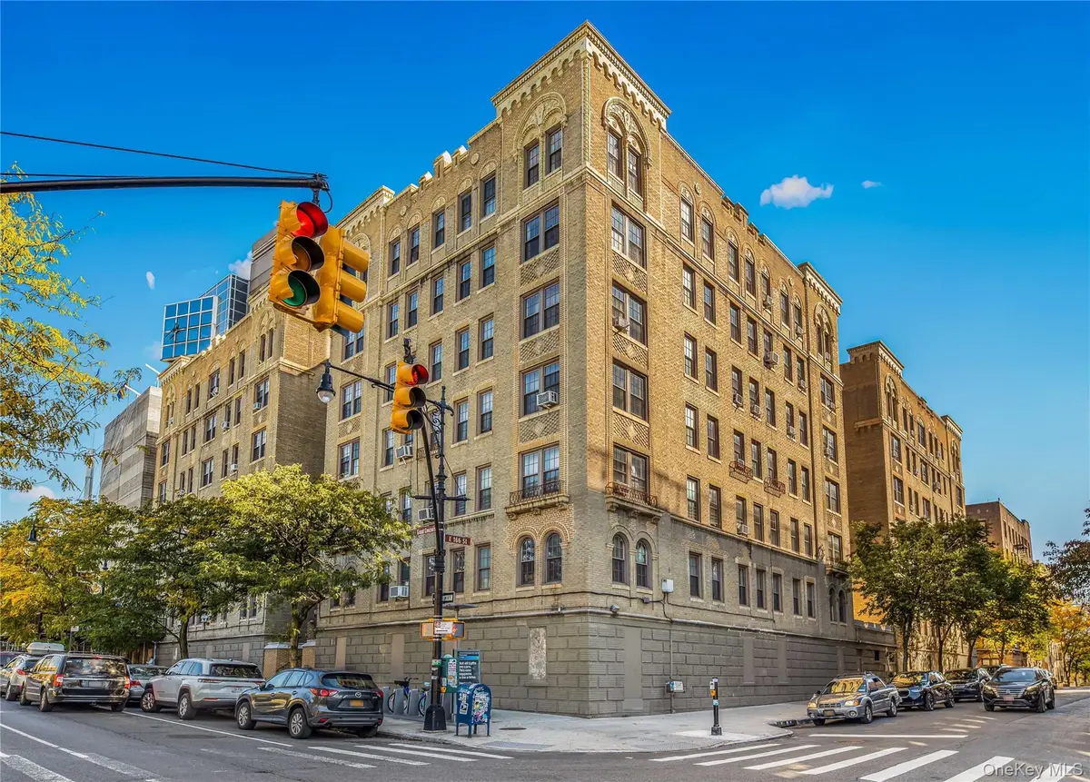 1100 Grand Concourse #5H, Bronx, NY 10456 - Image #1
