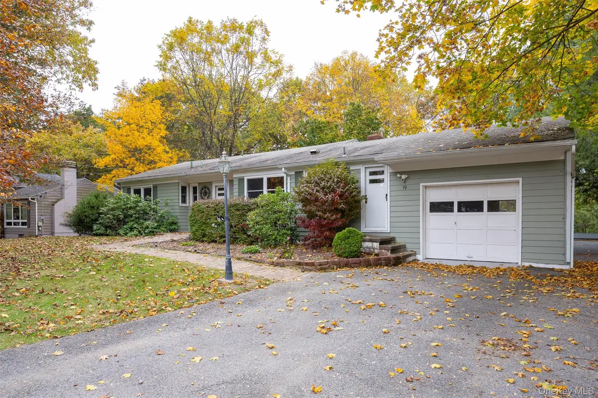 19 Timberline Drive, Poughkeepsie, NY 12603 - Image #1