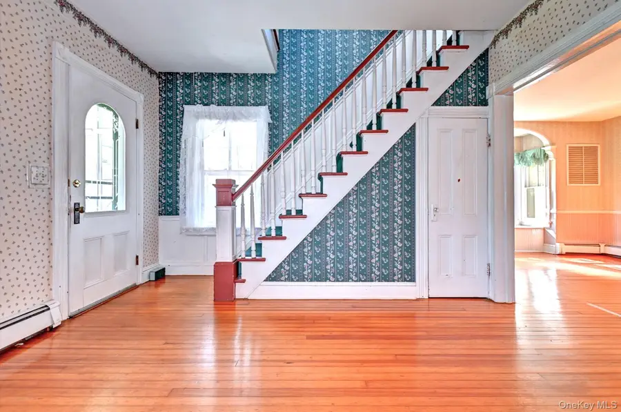 214 Foster Avenue, Sayville, NY 11782 - Image #3