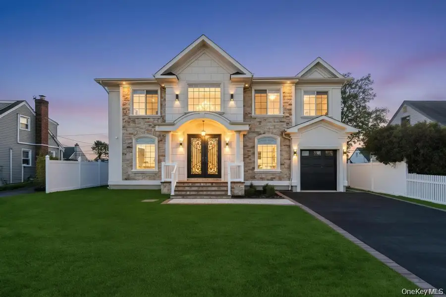 3562 Raven Street, Levittown, NY 11756 - Image #2