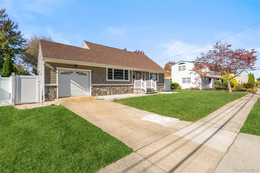 16 Smith Street, Hicksville, NY 11801 - Image #2