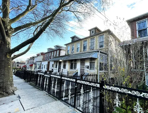 3227 Fenton Avenue, Bronx, NY 10469