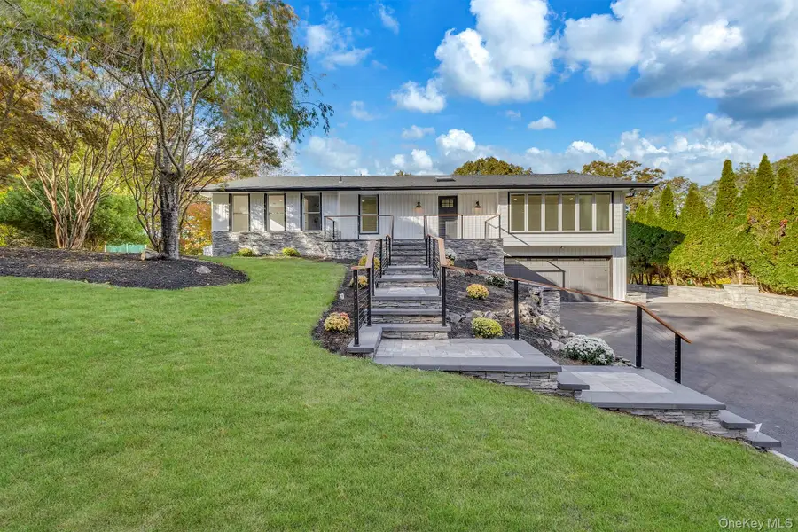 63 Woodland Lane, Smithtown, NY 11787 - Image #2