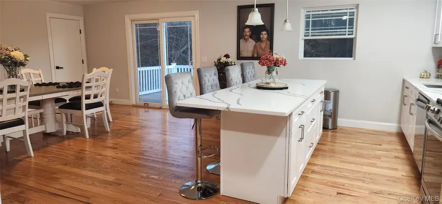 466 Granny Road, Medford, NY 11763 - Image #2