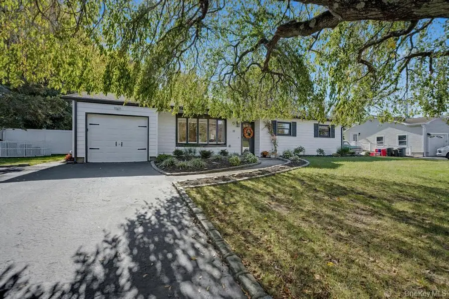 12 Pheasant Drive, Commack, NY 11725 - Image #3