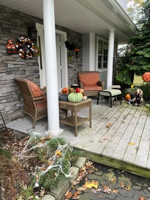 3 Club House Lane, Manorville, NY 11949