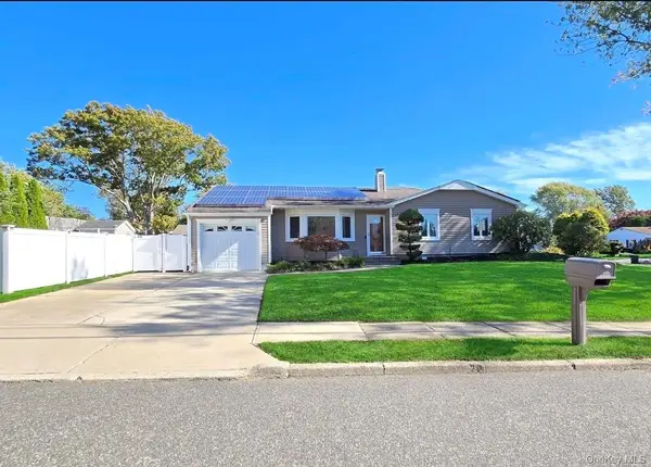 525 Grundy Avenue, Holbrook, NY 11741