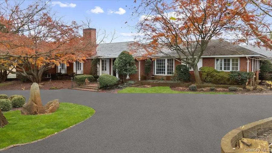 246 Briarwood Crossing, Lawrence, NY 11559 - #3