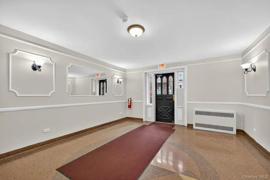 8 Welwyn Road #3F, Great Neck, NY 11021 - Image #3