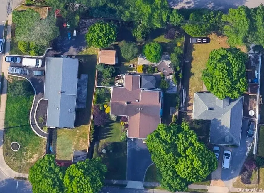 40 Straw Lane, Islandia, NY 11749 - Image #2