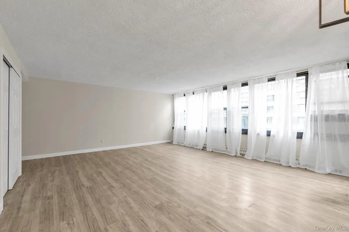 7-25 166 St #2B, Beechhurst, NY 11357 - Image #1