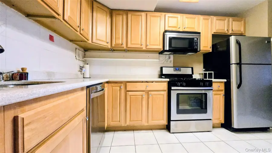 118-18 Union Tpke #Apt 4B, Kew Gardens, NY 11415 - Image #3