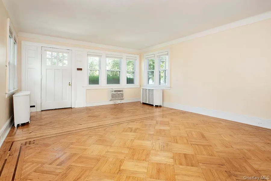 7110 Kessel Street, Forest Hills, NY 11375 - Image #3