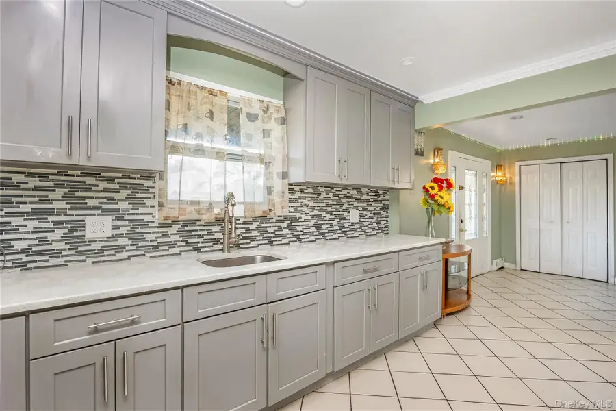 58 Albatross Road, Levittown, NY 11756 - Image #2