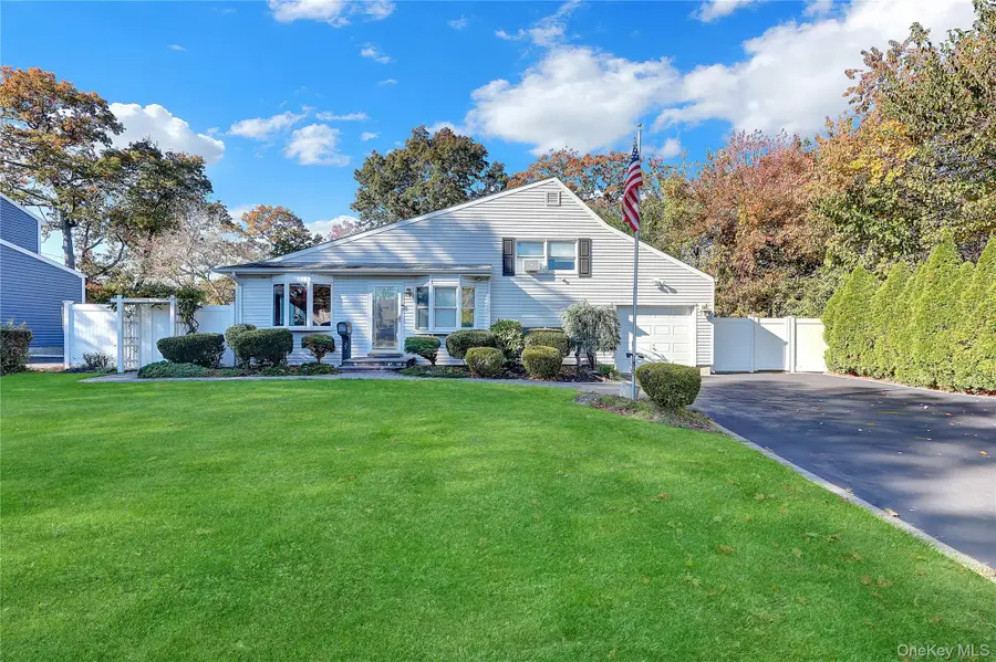 2 Fawn Place, Smithtown, NY 11787 - Image #2