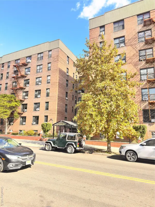38-15 149th Street #3V, Flushing, NY 11354