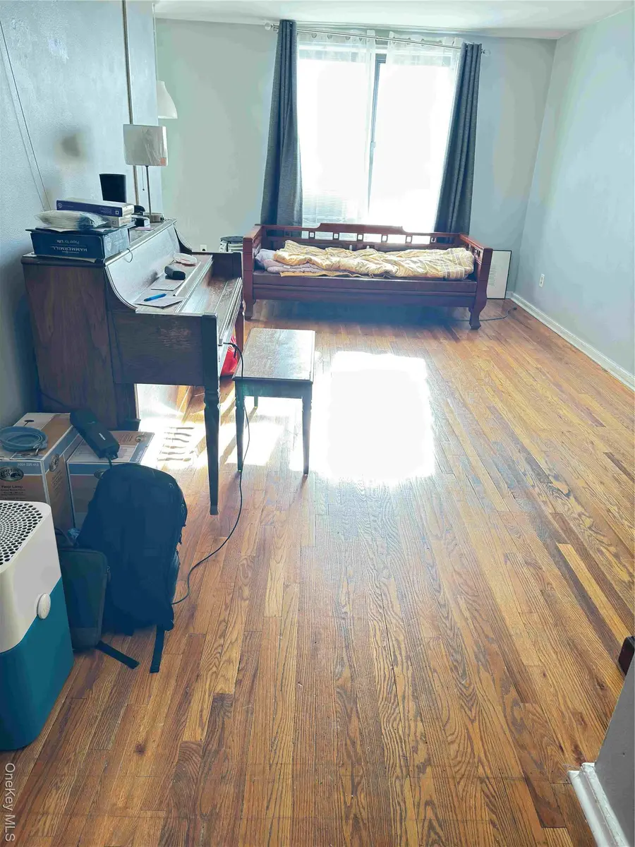 38-15 149th Street #3V, Flushing, NY 11354 - Image #3