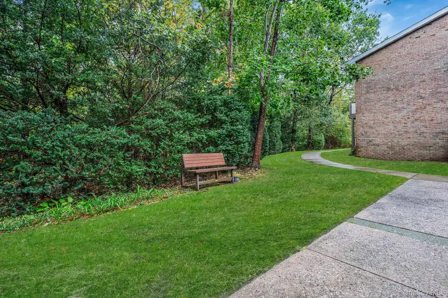 21 Glen Hollow Drive #G2, Holtsville, NY 11742 - Image #2