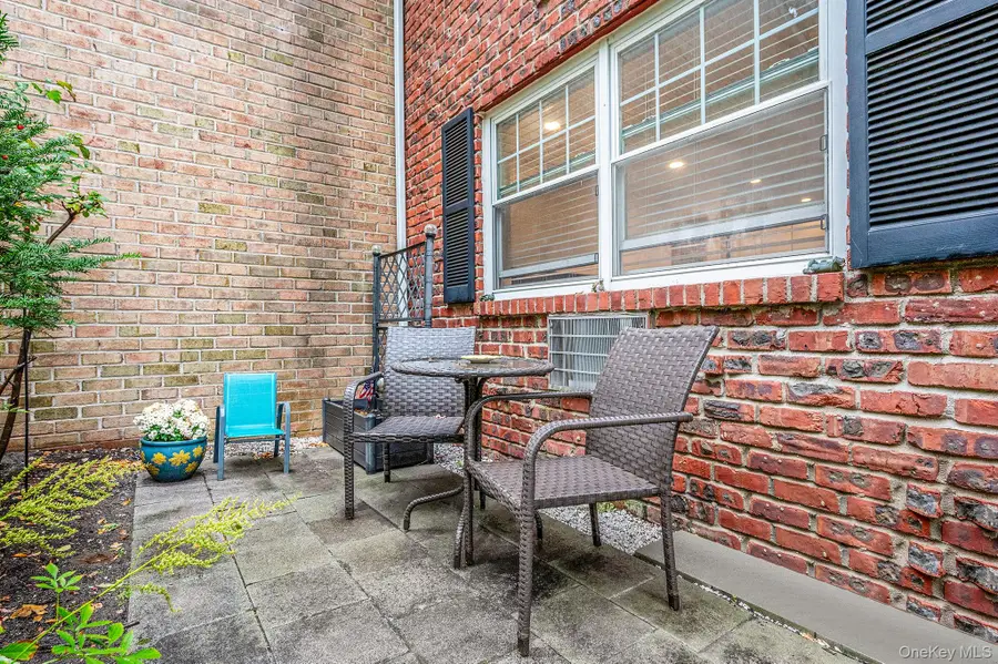 21 Glen Hollow Drive #G2, Holtsville, NY 11742 - Image #3