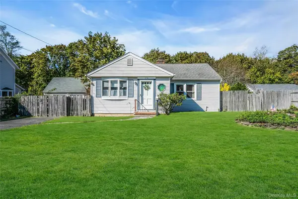 154 Ackerly Street, Riverhead, NY 11901