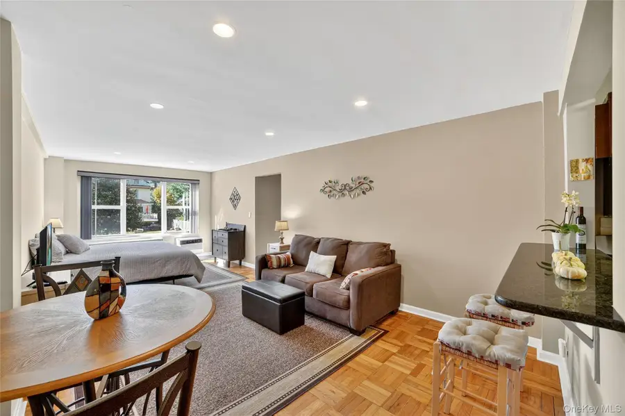 10 Old Mamaroneck Road #4K, White Plains, NY 10605 - Image #2