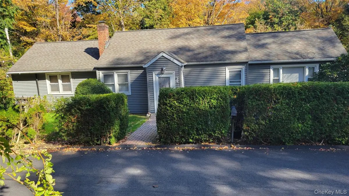 2 Stephens Lane, Valhalla, NY 10595 - Image #1