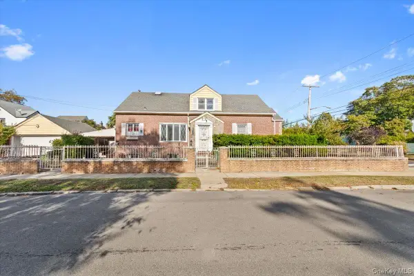 22415 138th Avenue, Jamaica, NY 11413